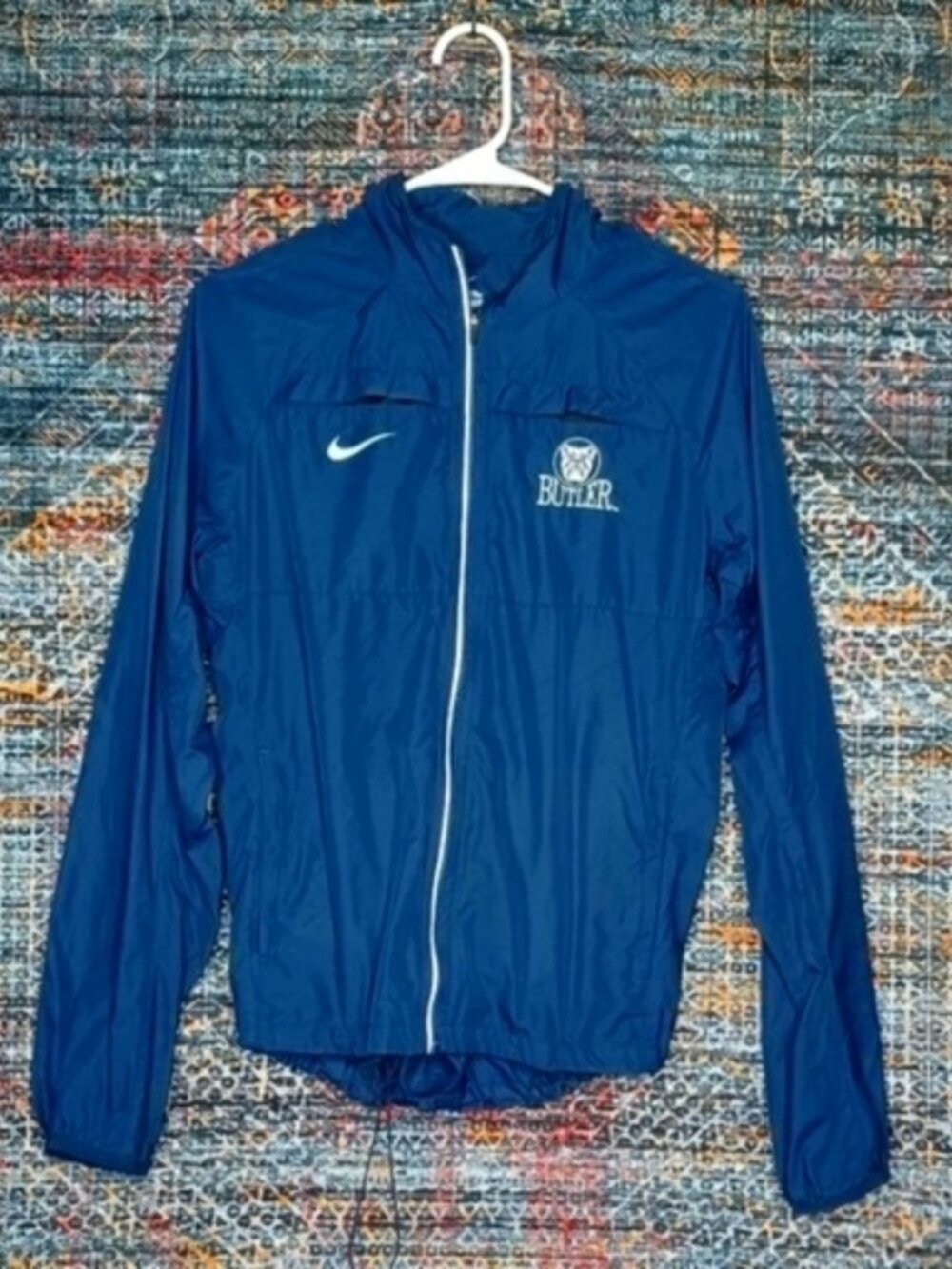 Nike womens Butler Bulldogs vented reflective sewn windbreaker jacket M